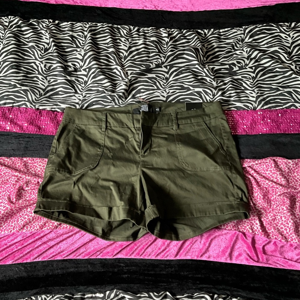 Women’s Olive Plus Size Bermuda Shorts